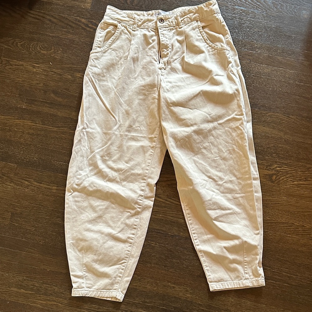Zara Off-White Barrel Cropped Size 8